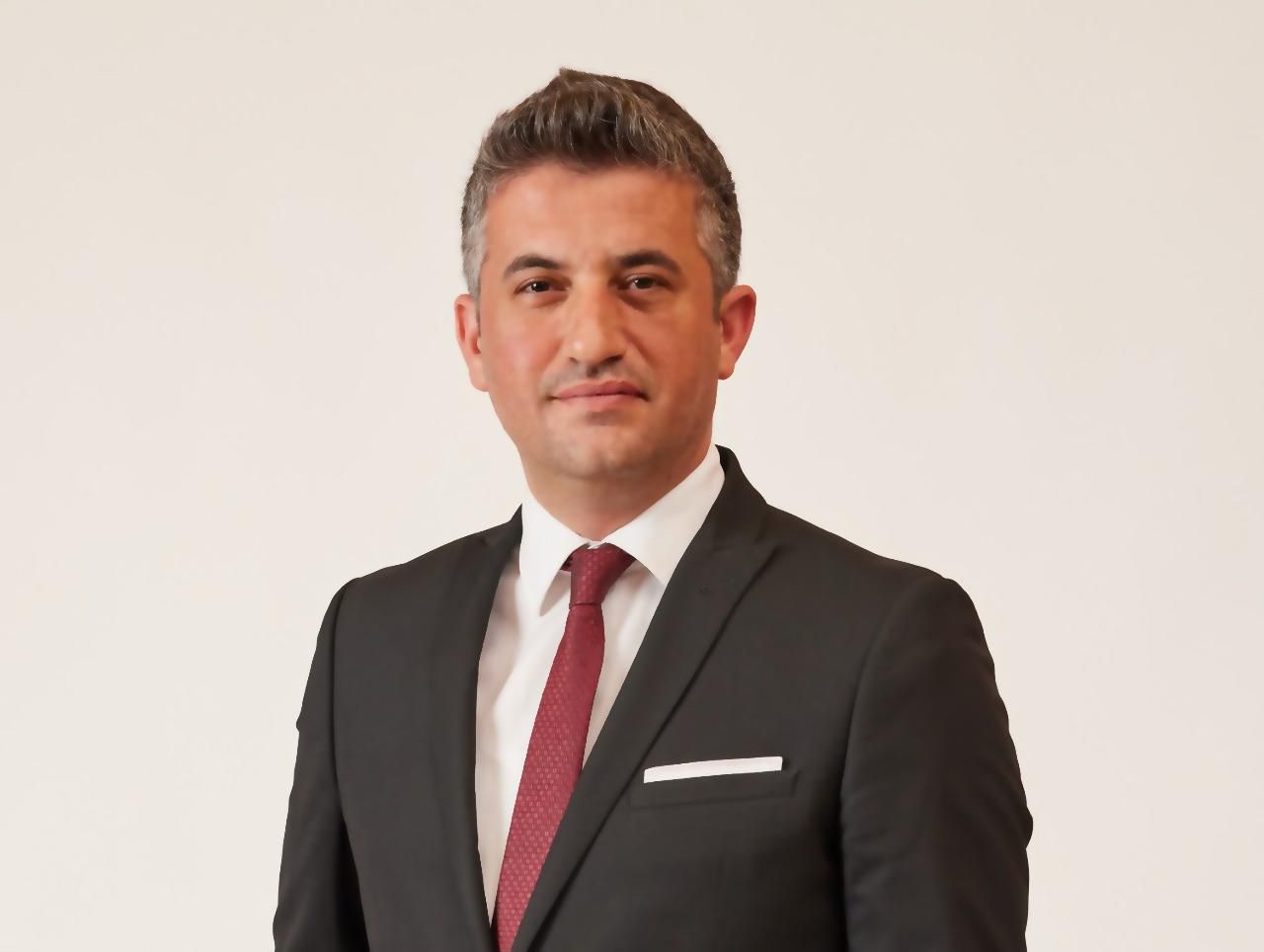  Kadri Yeltekin